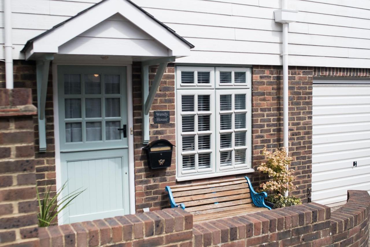 Wendy House Villa Eastbourne Exterior photo