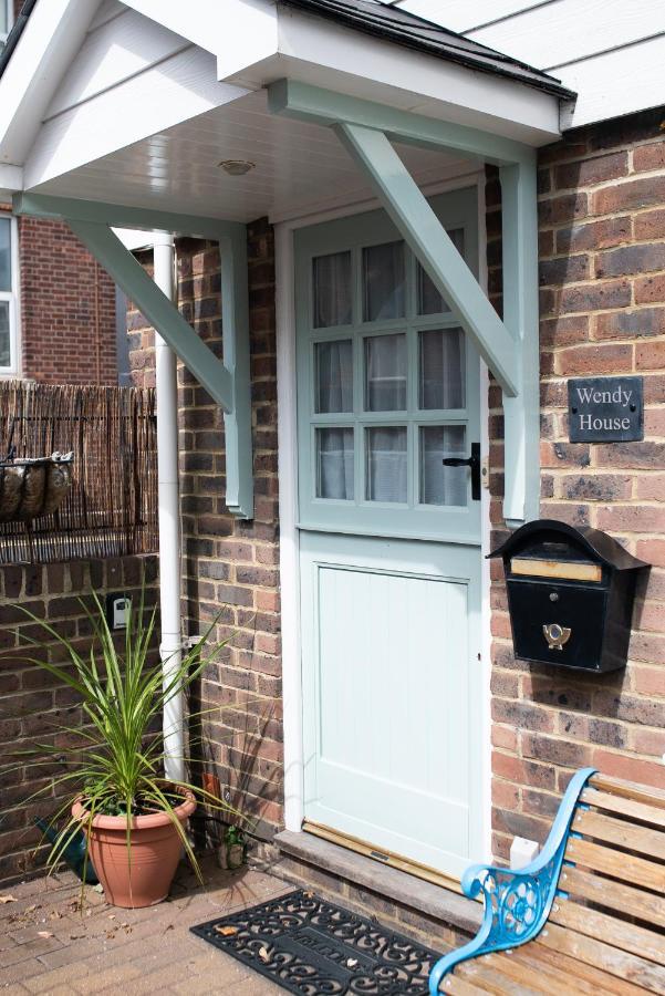 Wendy House Villa Eastbourne Exterior photo